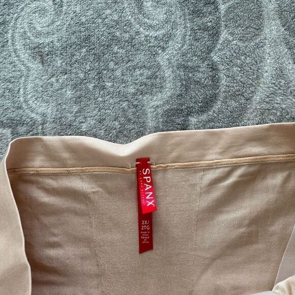 Womens SPANXsculpt OnCore High-Waisted Mid-Thigh Short - Picture 3 of 3